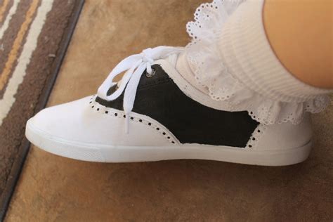 fake saddle shoes|diy saddle shoes for costume.